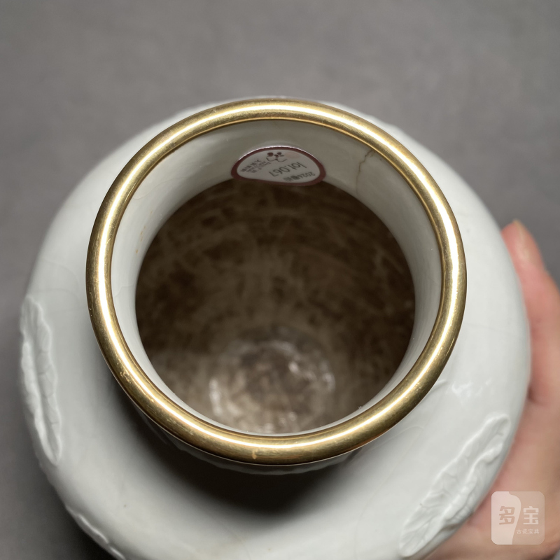 清乾隆 仿定白釉拱花一路连科图灯笼尊 - 图15